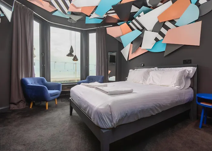 Art B&BAirport Hotel